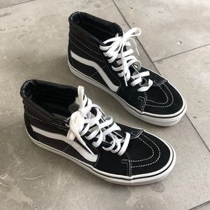 Women’s Hightop Vans sz 9